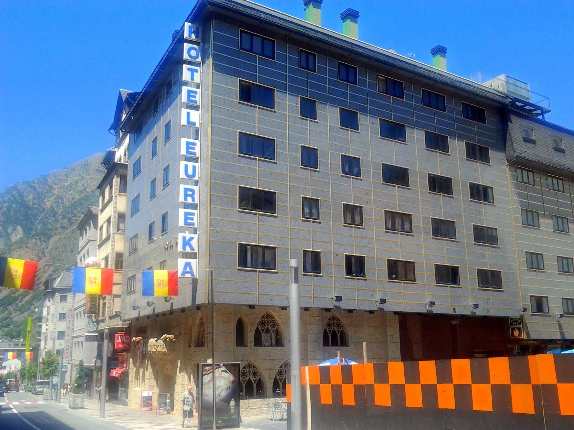 Yomo Eureka Hotel Andorra la Vella Exterior photo